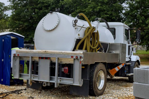 Best Porta potty delivery and setup  in Hudson, IL